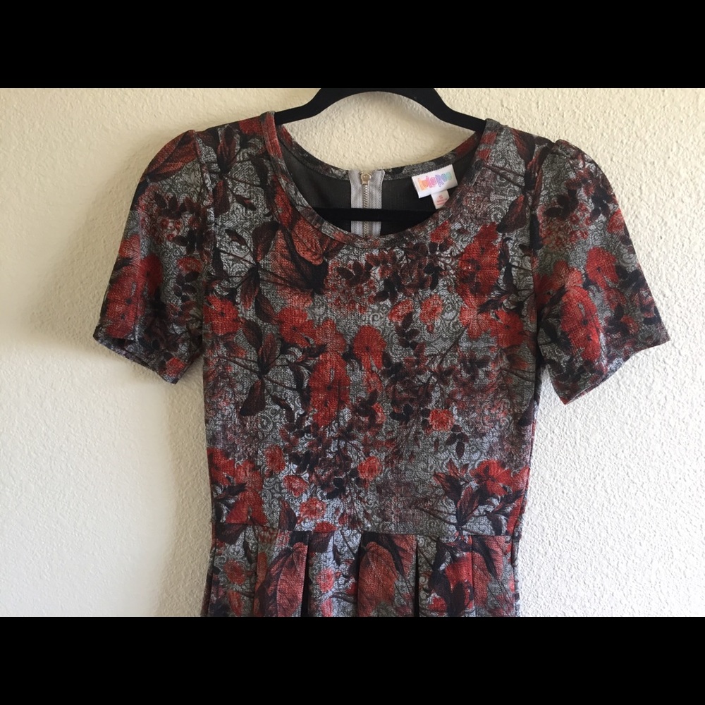 LULAROE AMELIA FLORAL DRESS - SMALL